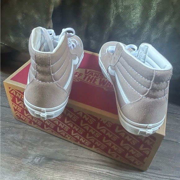 COPY - NEW Vans high tops shoes - Picture 2 of 6